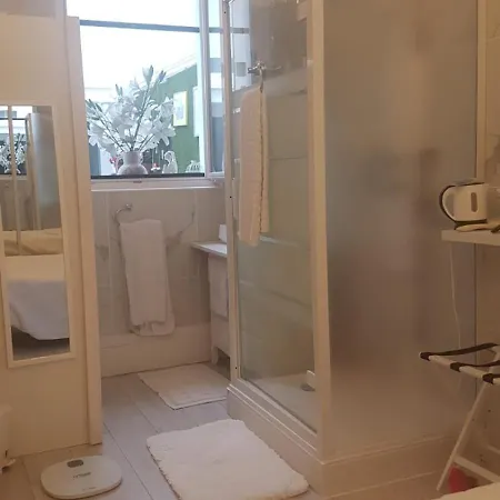 O 3 Parasols Pensión Sète